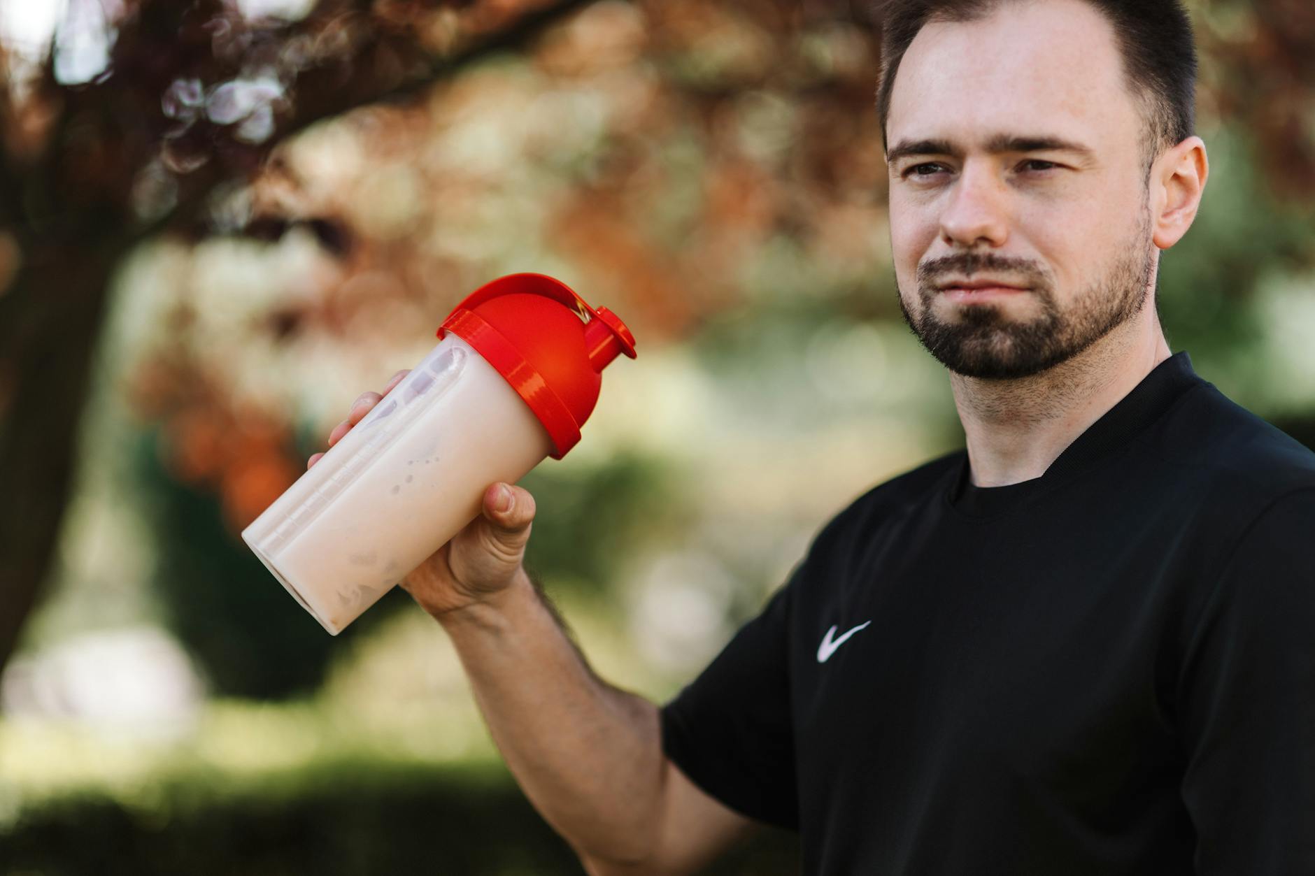 The Problem With Plastic Tubs and Powder Scoops: Why Supplement Format Matters More Than You Think